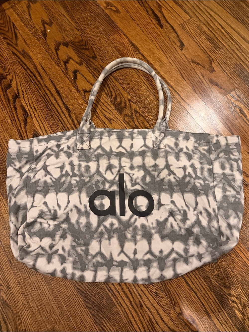 ALO Yoga Gray and White Tie-Dye Canvas Tote